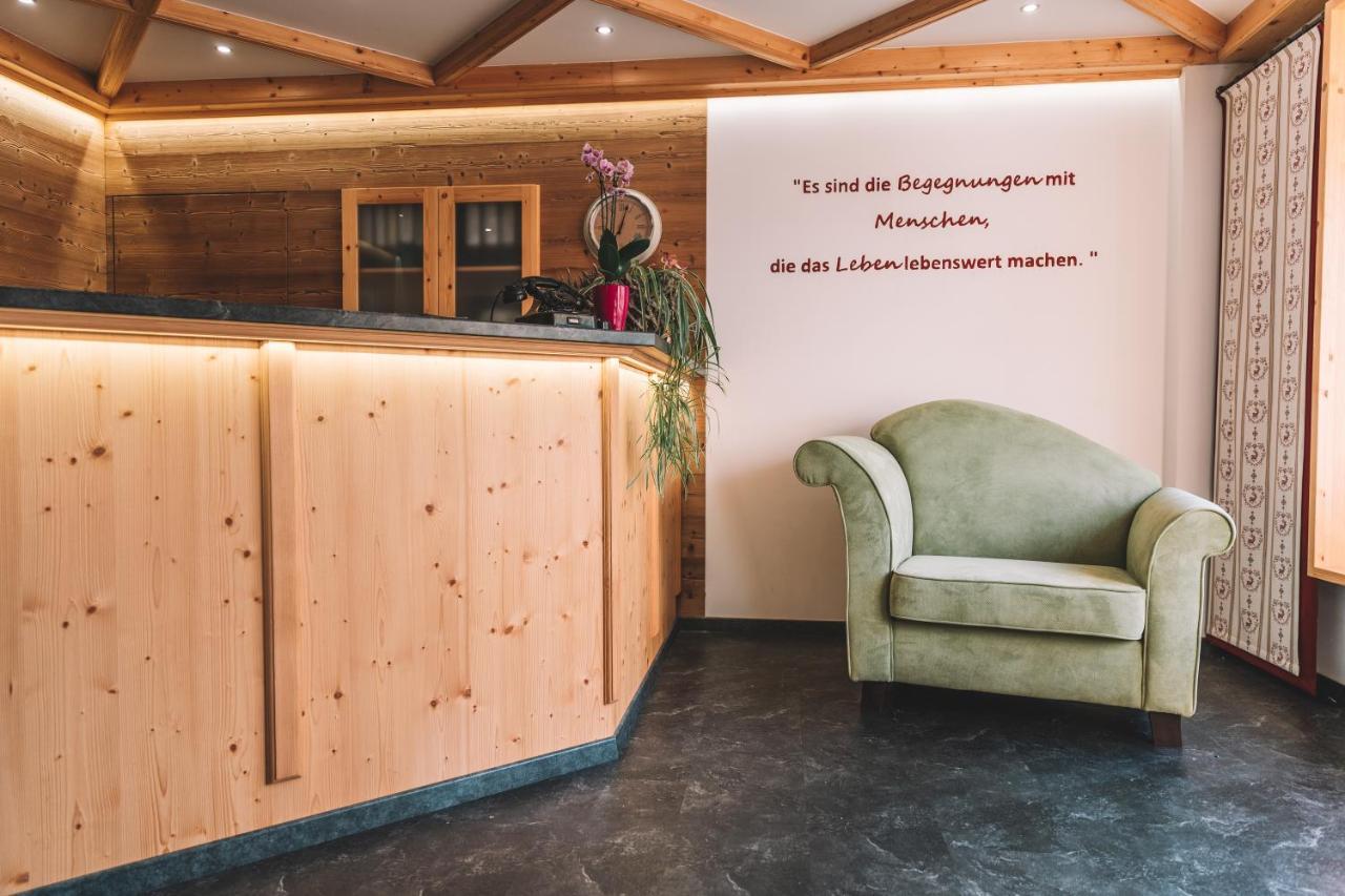Landgasthof Zum Hieblwirt Hotell Neukirchen  Exteriör bild